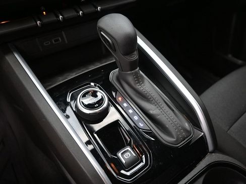 Used 2025 Chevrolet Colorado Trail Boss image 28