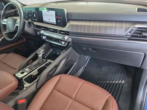 Used 2025 Kia Telluride SX w/ SX Captain's Chair Package AWD/4WD image 25