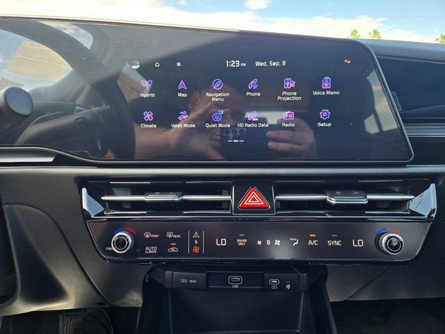 New 2026 Kia Niro EX FWD image 14