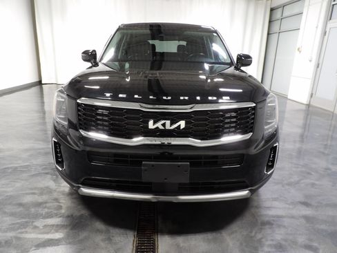 Used 2022 Kia Telluride LX FWD image 3