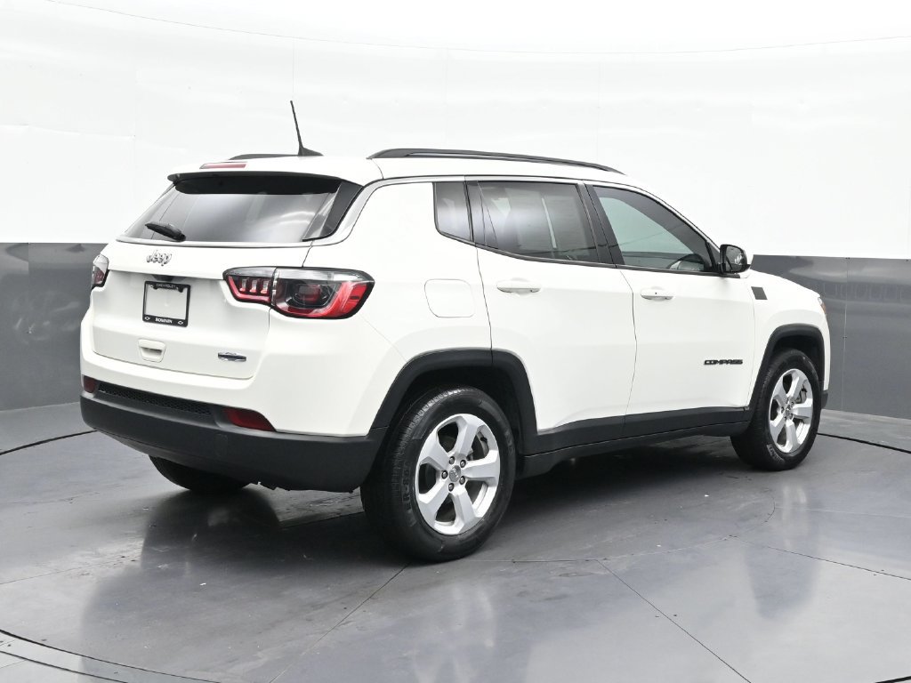 Used 2021 Jeep Compass Latitude w/ Sun and Sound Group FWD image 5
