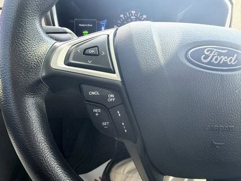 Used 2020 Ford Fusion SE FWD image 13