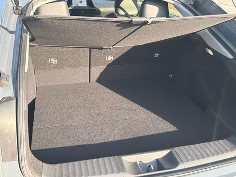 Used 2025 Toyota Prius XLE FWD image 8