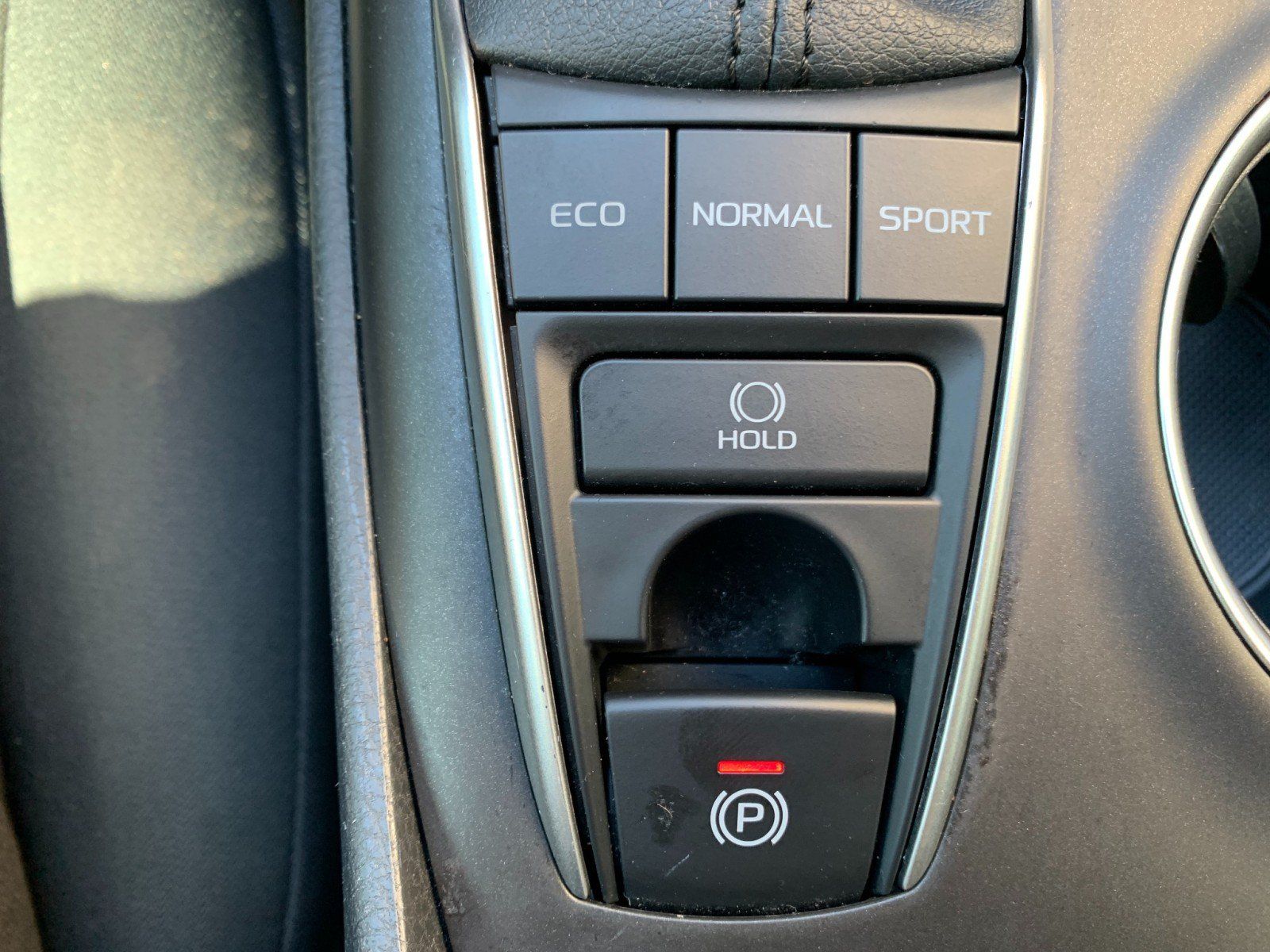 Used 2023 Toyota Camry LE AWD/4WD image 17