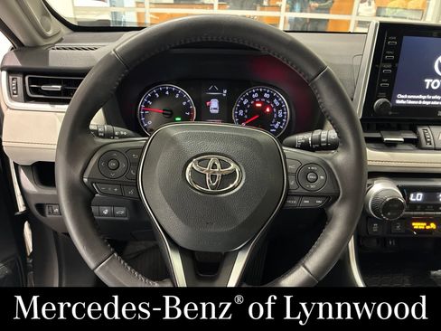 Used 2019 Toyota RAV4 XLE Premium w/ Cold Weather Package AWD/4WD image 18