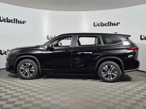 Certified 2024 Toyota Highlander XLE image 4