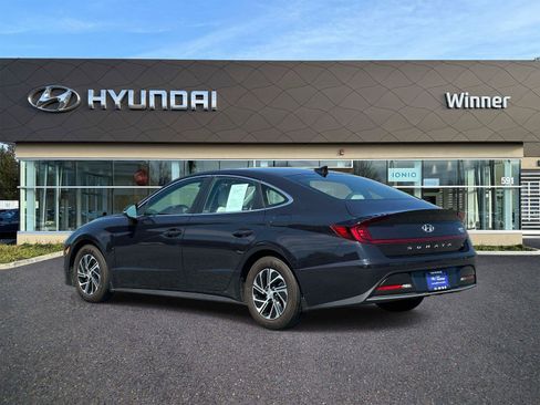 Used 2023 Hyundai Sonata Blue FWD image 2