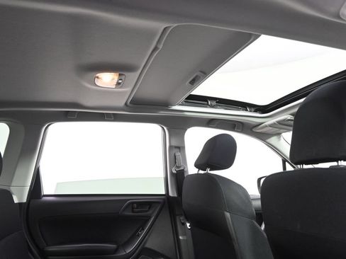 Used 2018 Subaru Forester 2.5i Premium AWD/4WD image 17
