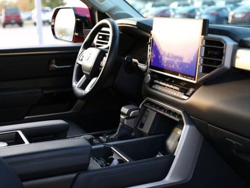 Used 2024 Toyota Tundra Limited image 26