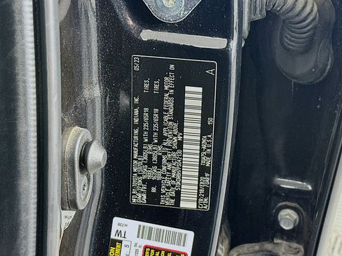 Used 2023 Toyota Highlander XLE AWD/4WD image 12