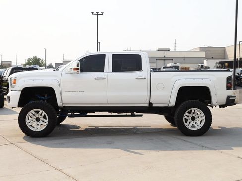 Used 2016 GMC Sierra 3500 Denali w/ Duramax Plus Package AWD/4WD image 3