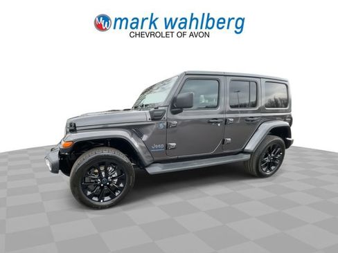 Used 2025 Jeep Wrangler Unlimited Sahara image 9