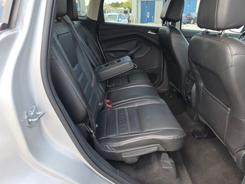 Used 2017 Ford Escape Titanium image 21