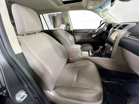 Used 2021 Lexus GX 460 Premium image 30
