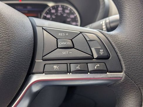 Used 2025 Nissan Sentra SV FWD image 21
