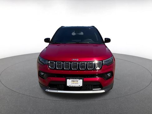 Used 2025 Jeep Compass Limited AWD/4WD image 3