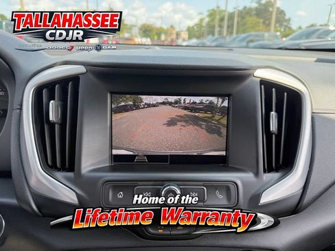 Used 2024 GMC Terrain SLE AWD/4WD image 23