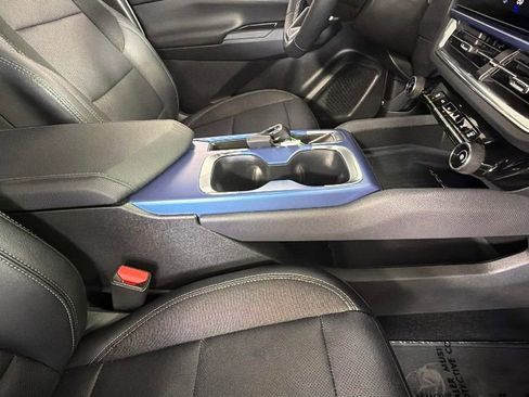 Used 2025 Chevrolet Equinox EV LT w/ Convenience Package FWD image 27