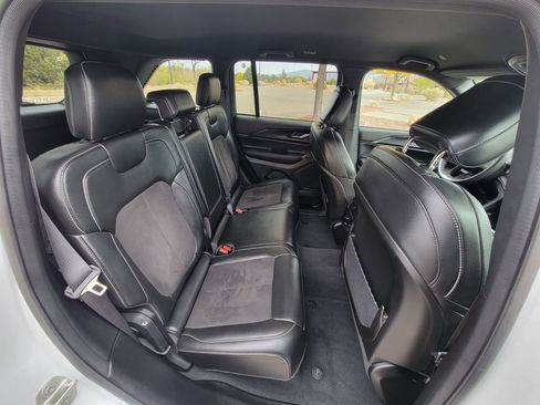 Used 2024 Jeep Grand Cherokee Altitude image 16