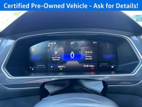Certified 2024 Volkswagen Tiguan SE w/ Panoramic Sunroof Package AWD/4WD image 13