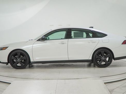 Used 2025 Honda Accord Sport image 6