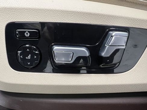 Used 2019 BMW X5 xDrive40i w/ M Sport Package image 23