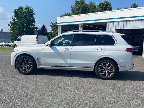 Used 2021 BMW X7 xDrive40i w/ Parking Assistance Package image 2