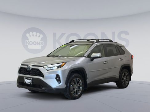 Used 2023 Toyota RAV4 XLE Premium AWD/4WD image 1