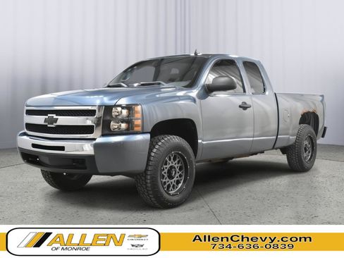 Used 2011 Chevrolet Silverado 1500 LS RWD image 1