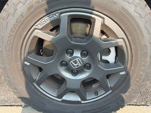 Used 2024 Honda Pilot TrailSport image 4