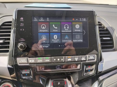 Certified 2024 Honda Odyssey Touring image 17