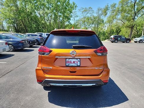 Used 2019 Nissan Rogue SL w/ Premium Package AWD/4WD image 6