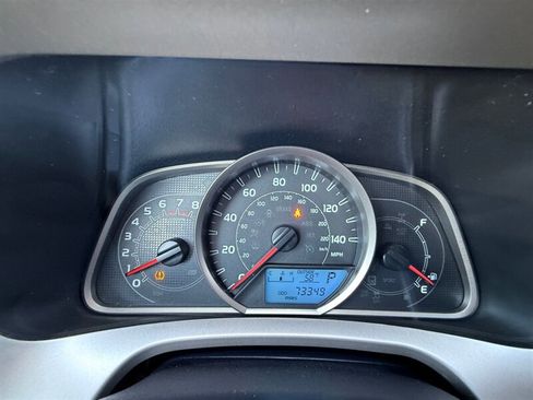 Used 2015 Toyota RAV4 LE FWD image 18