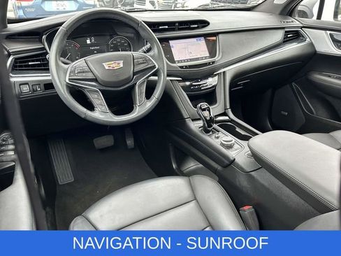 Used 2024 Cadillac XT5 Premium Luxury image 2