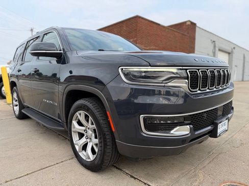 Used 2022 Jeep Wagoneer Series I w/ Premium Group I AWD/4WD image 4