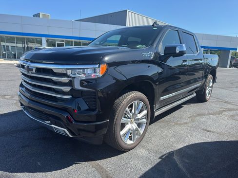 Used 2025 Chevrolet Silverado 1500 High Country AWD/4WD image 8