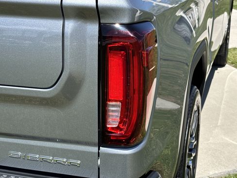 Used 2025 GMC Sierra 1500 Denali Ultimate AWD/4WD image 11