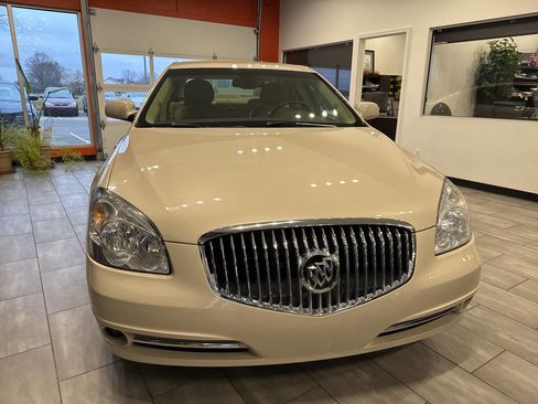 Used 2011 Buick Lucerne CXL w/ Driver Confidence Package image 3