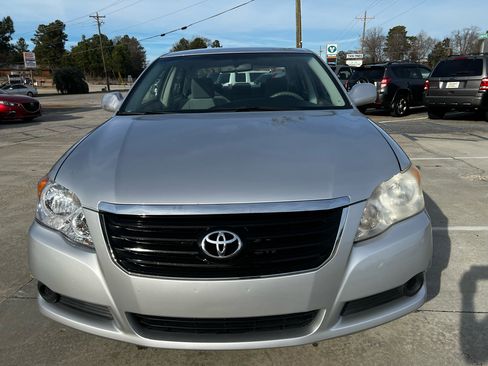 Used 2009 Toyota Avalon XL image 2