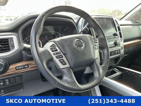 Used 2020 Nissan Titan SL w/ Moonroof Package image 19