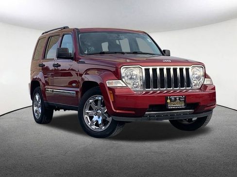Used 2012 Jeep Liberty Sport image 2