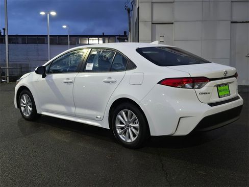 New 2026 Toyota Corolla LE image 4