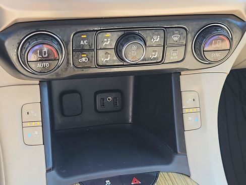 Used 2019 GMC Acadia Denali AWD/4WD image 24