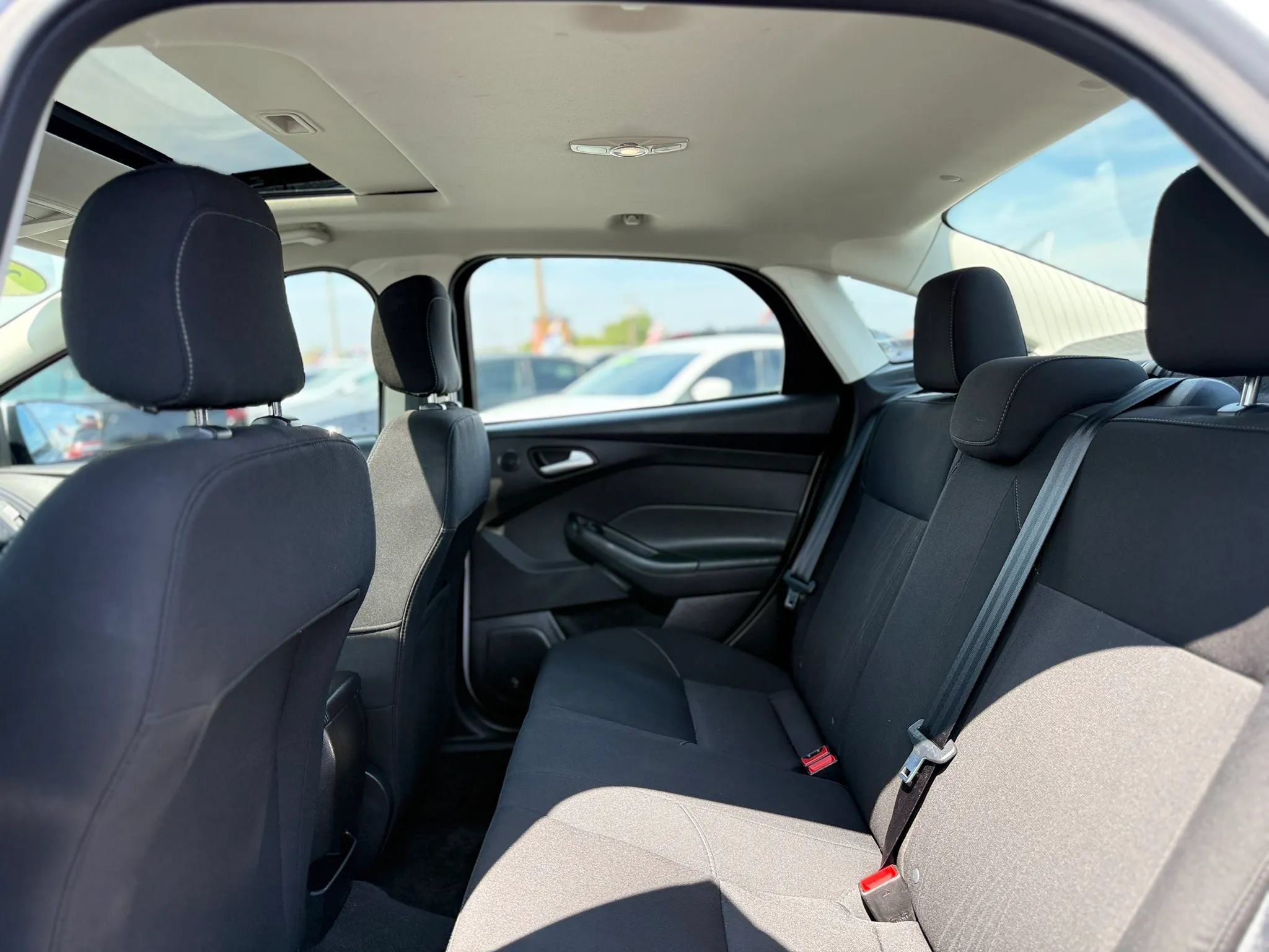 Used 2018 Ford Focus SEL FWD image 20