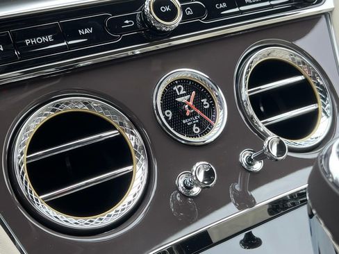 Used 2025 Bentley Continental GT Speed image 27