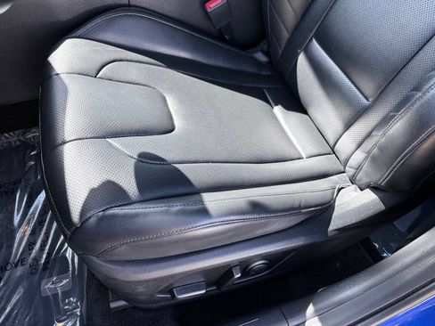 Used 2024 Hyundai Elantra Limited FWD image 10