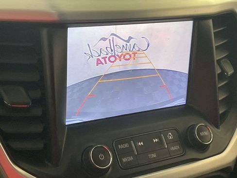 Used 2017 GMC Acadia SLT image 17