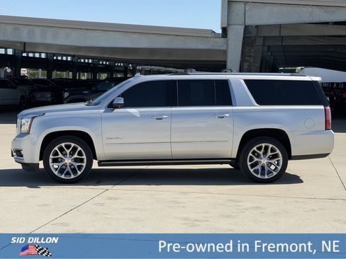 Used 2020 GMC Yukon XL Denali w/ Open Road Package AWD/4WD image 9