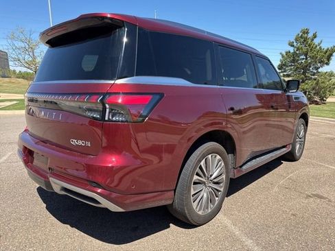Used 2025 INFINITI QX80 Sensory image 9