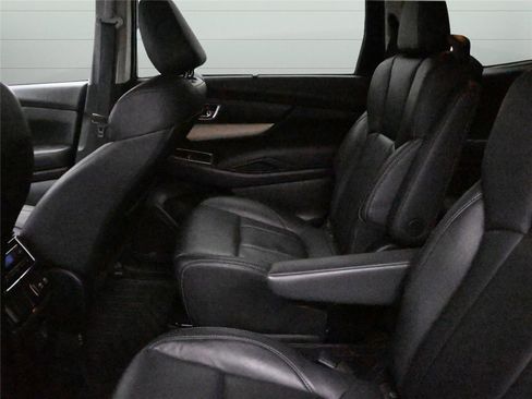 Used 2020 Subaru Ascent Limited image 12